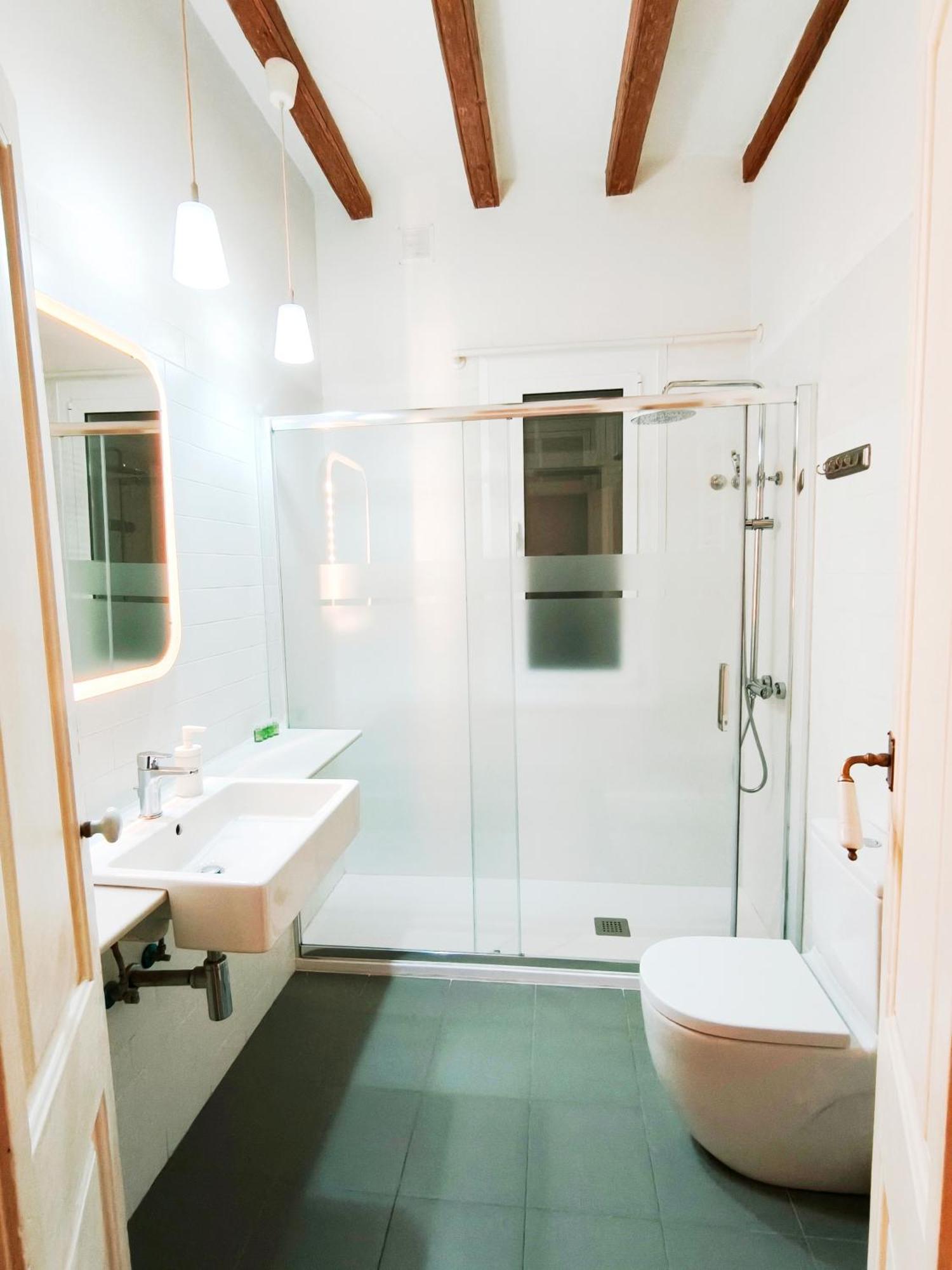Beautiful Apartment In C/Sepulveda — Photos 3